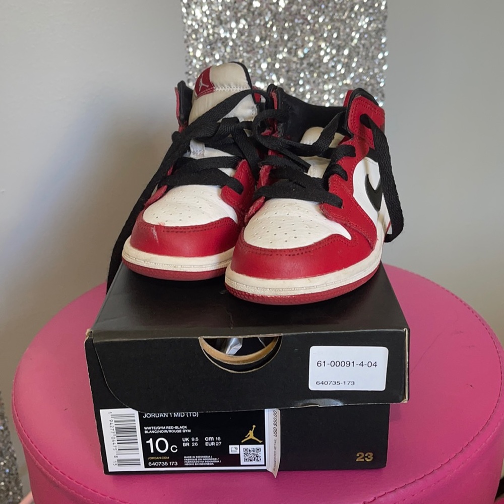 Size 10c Little Boys Jordan 1’s